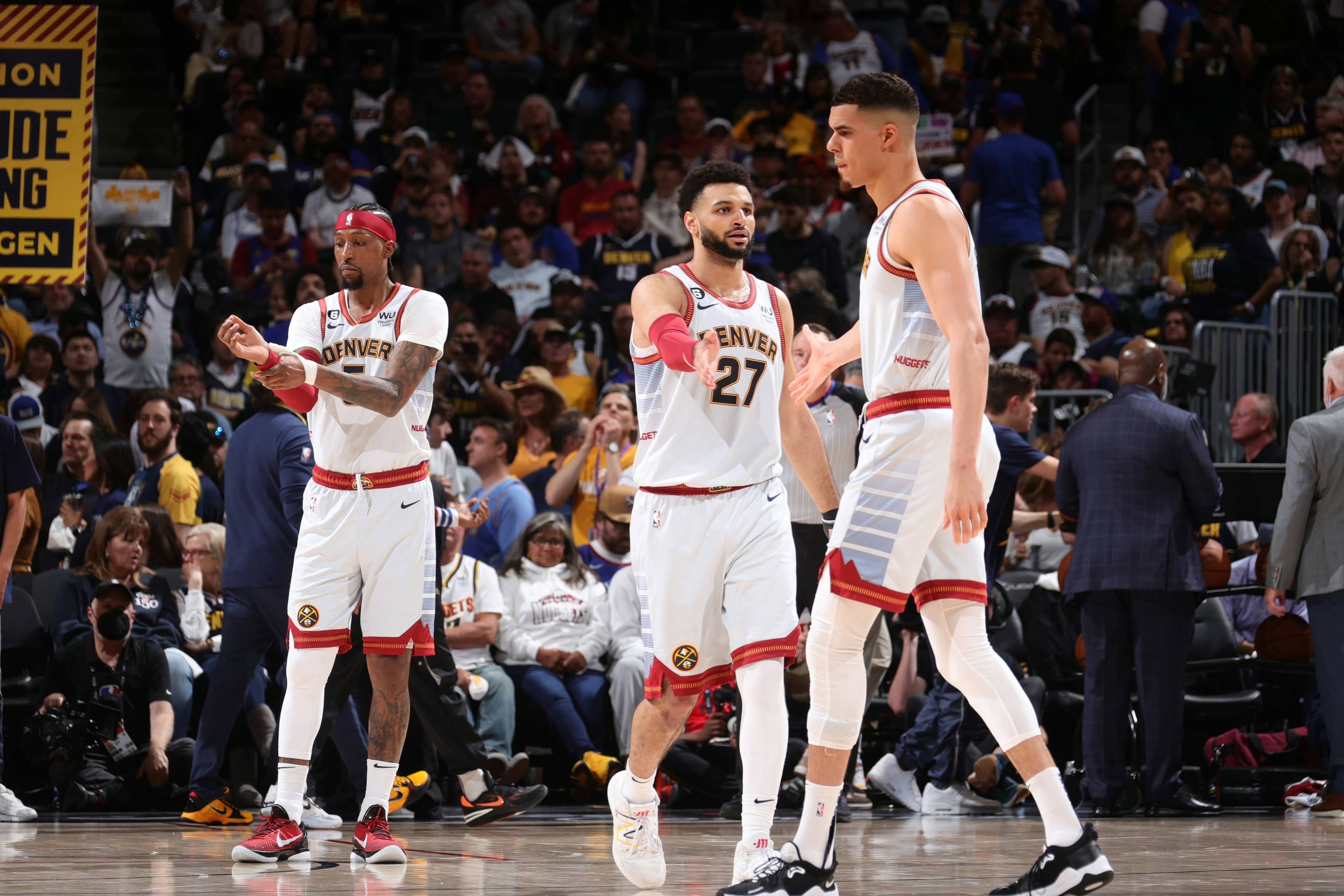 媒体快讯与 媒体快讯与